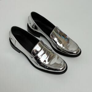 Women's M Gemi Tosca Metallic Silver Loafers - EU39 US8.5